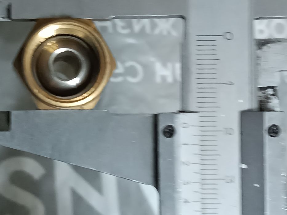 Продам штуцера латунный