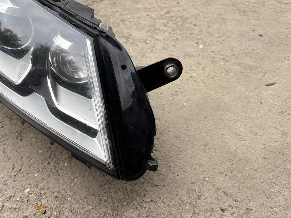 Десен фар за Пасат Б 7 /  VW Passat b7