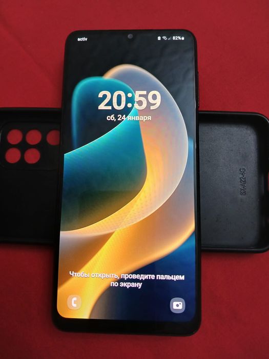 Продаю телефоны.