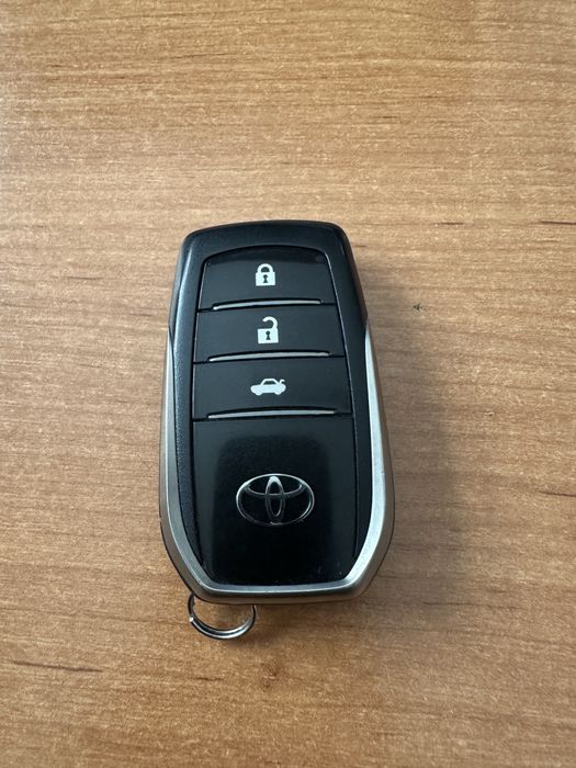 Продам ключ оригинал камри 55
