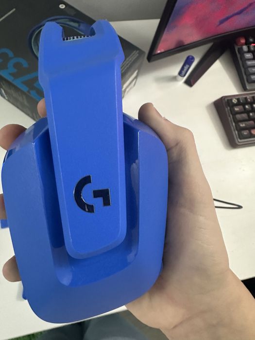 vand casti logitech g733