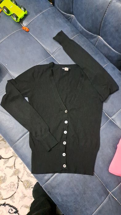 Женские Кофточки в отличном состояние.