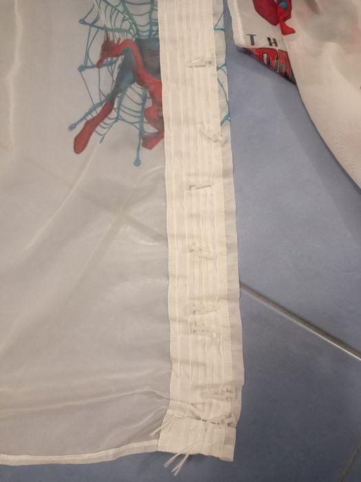 Perdea din voal, cu spidermen