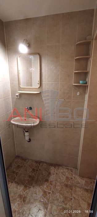 Ателие, Таван в Варна-Колхозен пазар площ 43 цена 260