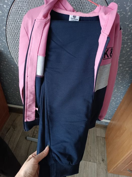 Спортивный костюм для девочки