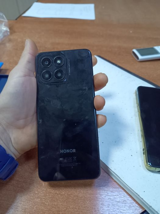 iPhone 11 128 Samsung s10 Honor 70 lite