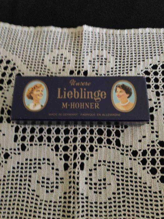 Четири стари хармоники, .
Цена 250 лева, общо. 
Пращам по Еконт.