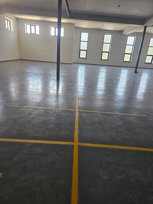 Краска серая глянцевая для бетонных полов