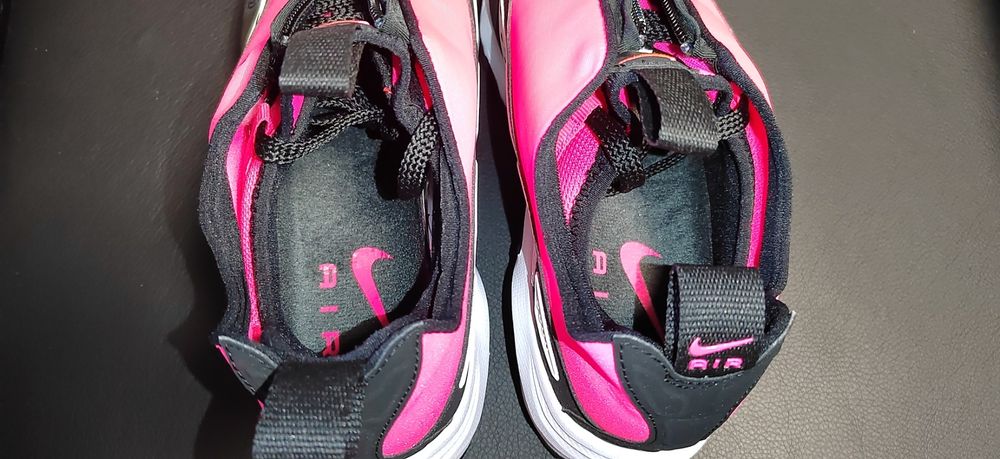 Nike Air Max SNDR, номер 37,5