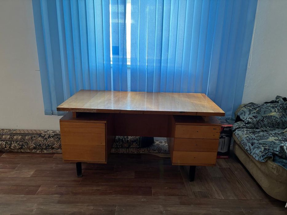 Советский письменный стол
