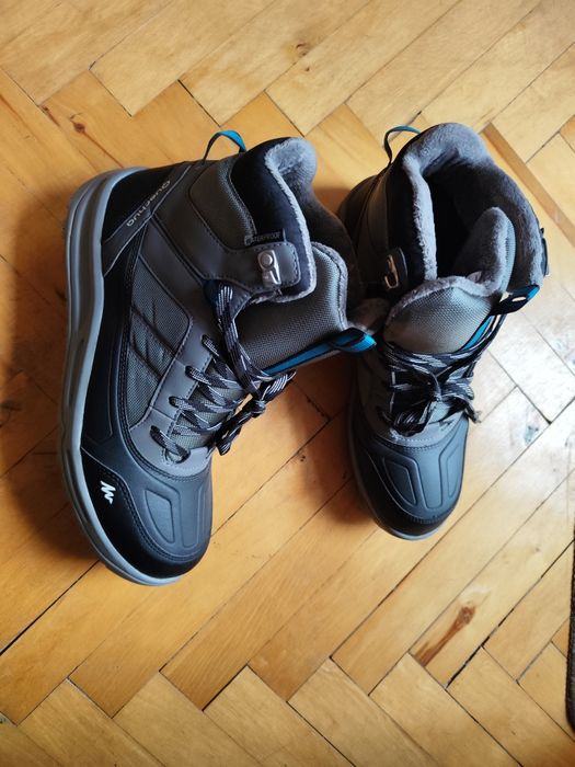 Зимни непромокаеми обувки Quechua - нови - 43