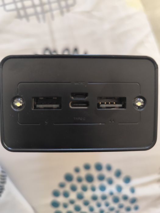 Преносима фъншна батерия 30000mA