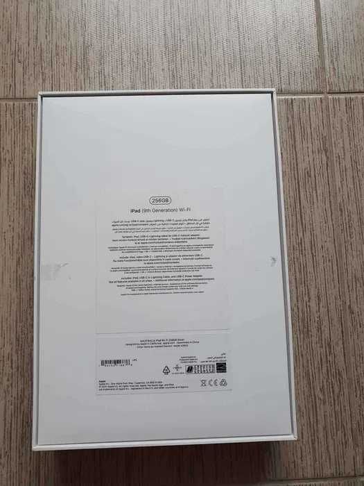 Tableta Apple Ipad 9 capacitate 256 GB 2021 display 10.2 inch Wi-Fi Argintiu Silver noua Neactivata