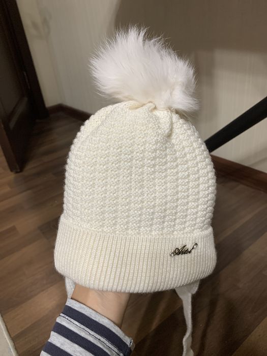 Шерстяная шапка белая