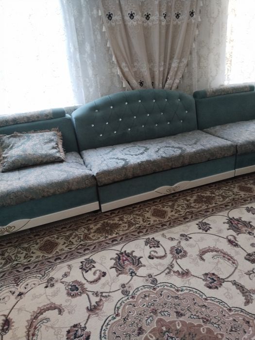 Продаю шикарный диван