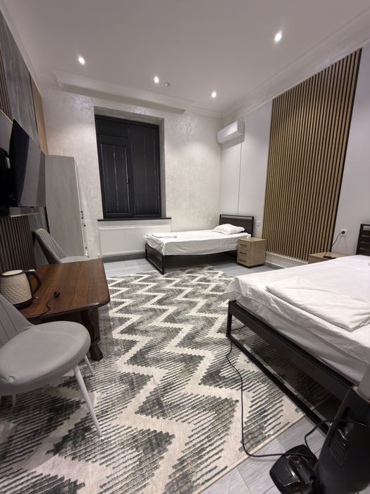 Продажа новой гостиницы у дороги 6 соток 2225м2 ориентир Хайт-Таун