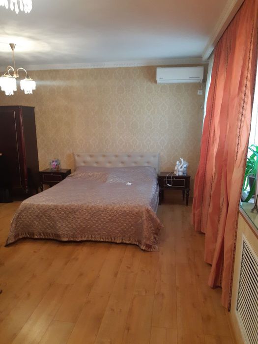 Продается коттедж в центре города