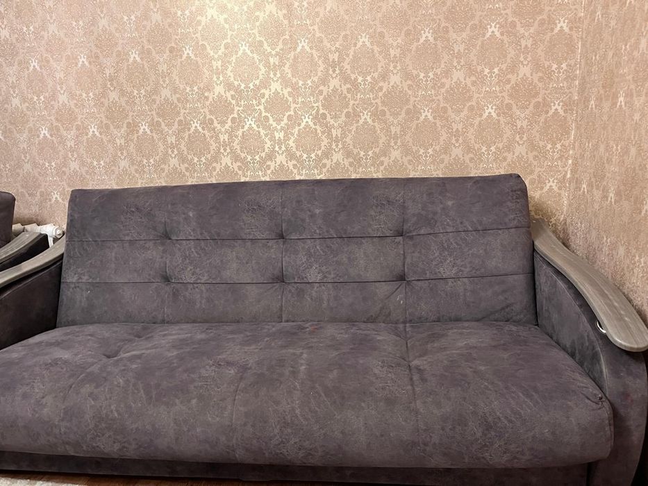 Продам диван с креслом