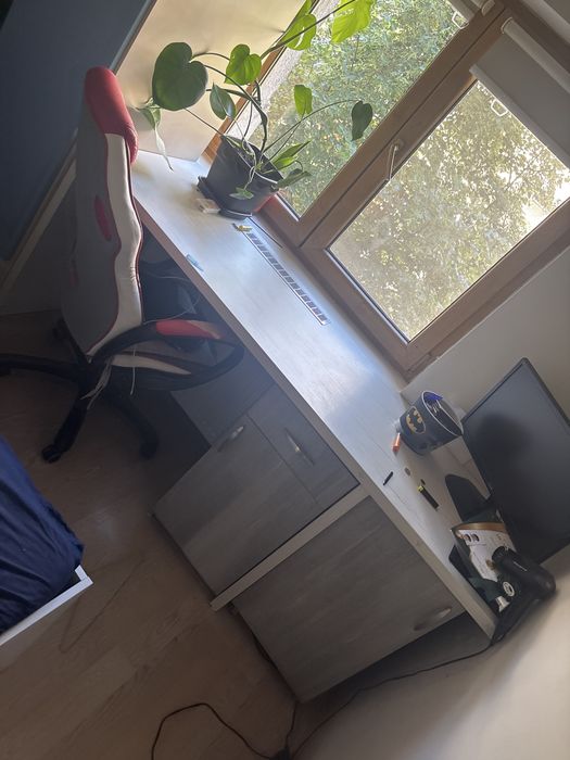 Televizor+Scaun+Birou Negociabil