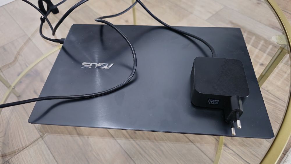 Laptop Asus Zenbook i7 UX325ea Oled