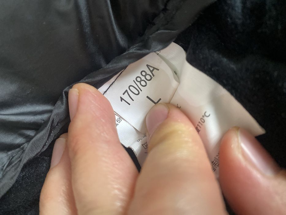 Продам куртку осень весна