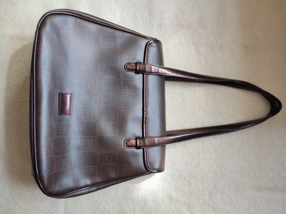 Дамска чанта в отлично състояние