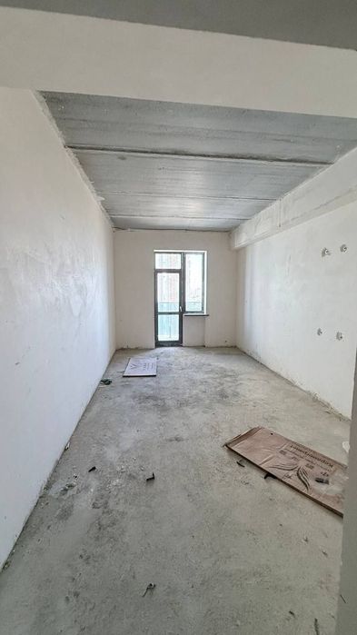 Срочно продаëтся квартира в новостройке Пединститут 71 квадрат