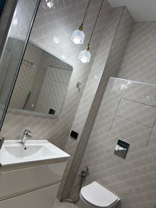 Продам 2хком квартиру район 8 школы.