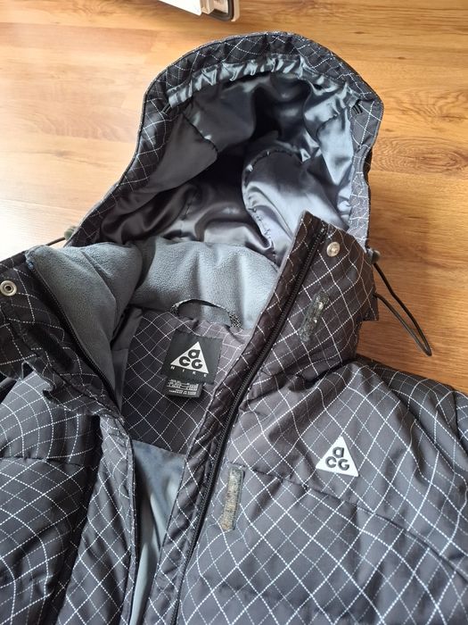 Nike ACG 550fill дамско зимно яке M размер.