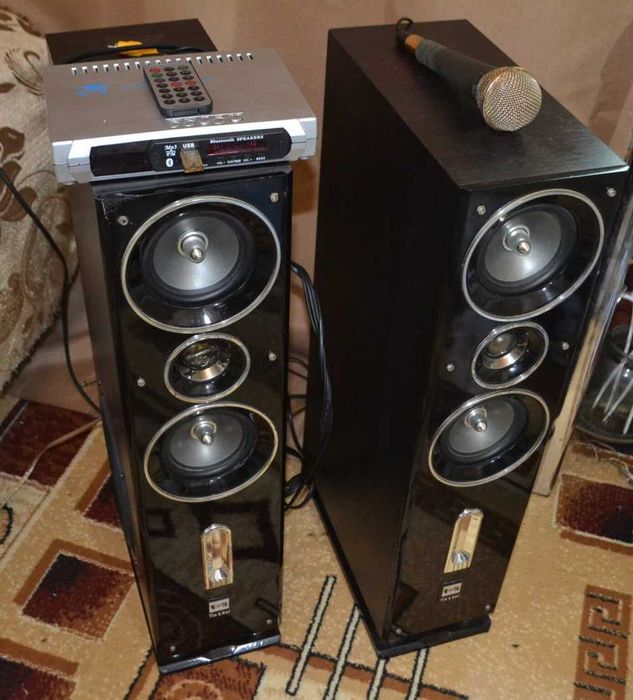 Колонки с усилителем karaoke 220 Вт + USB MP3 плеер Bluetooth