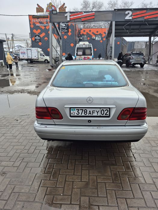 Мерседес-бенц w210