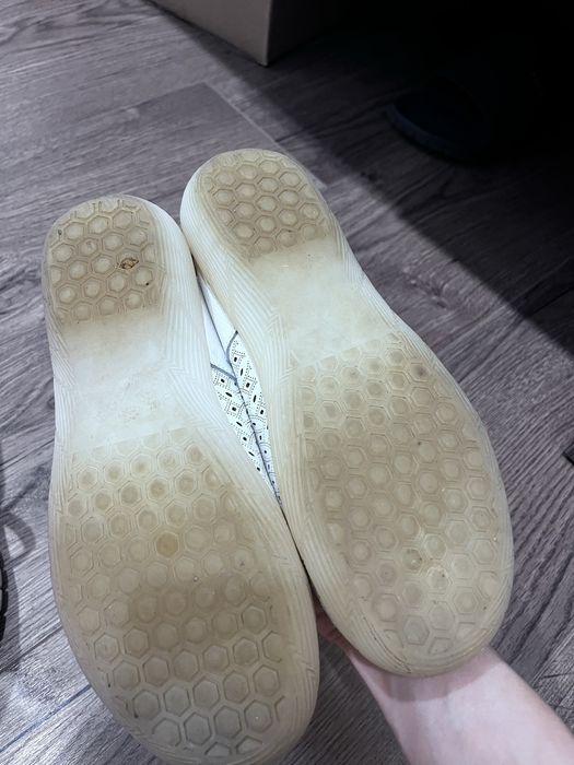 Продам обувь на девочку