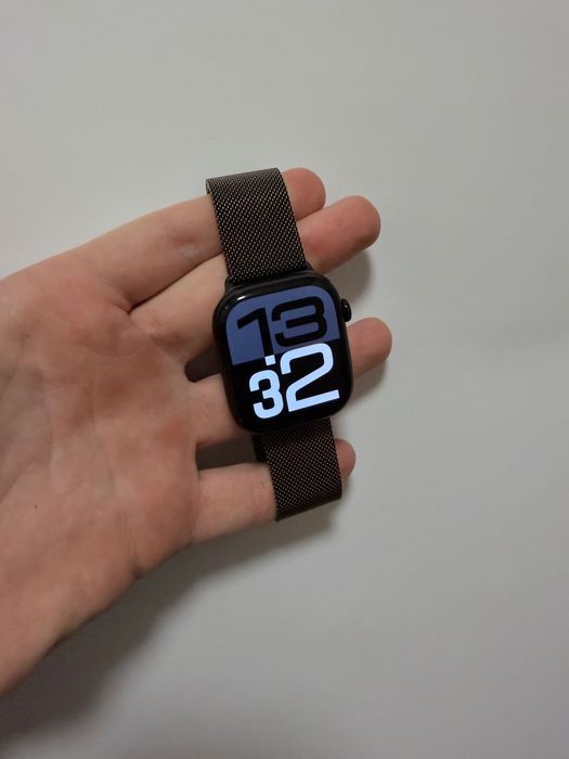 Apple Watch Series 10, 46mm.  каишка „ Milanese Loop“