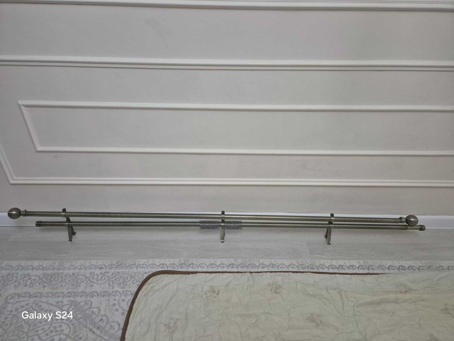 Настенный корниз