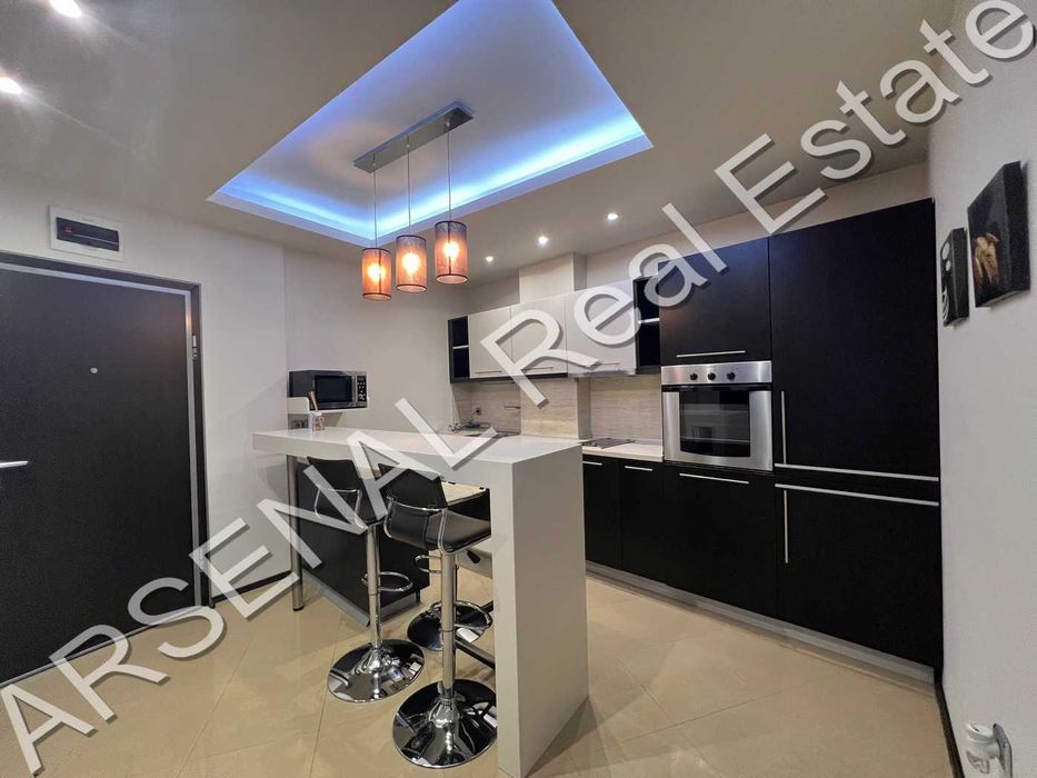 Дава се под наем Двустаен апартамент в София, Лозенец - 70 кв.м за 750 € - Снимка #1