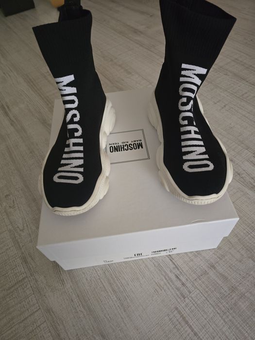 Snikers Moschino fete marimea 33