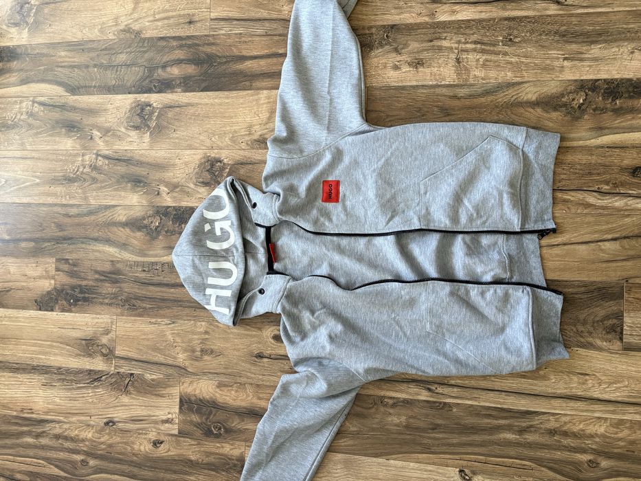 Суитшърт HUGO BOSS- новогодишна цена