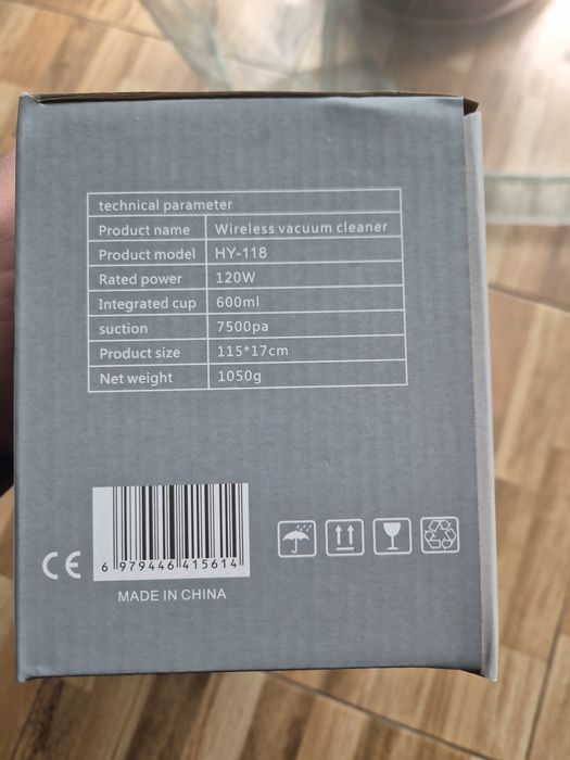 Aspirator fără fir