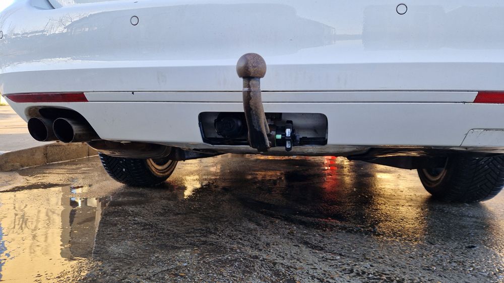 Carlig remorcare Vw Golf 6 Combi / break (original)