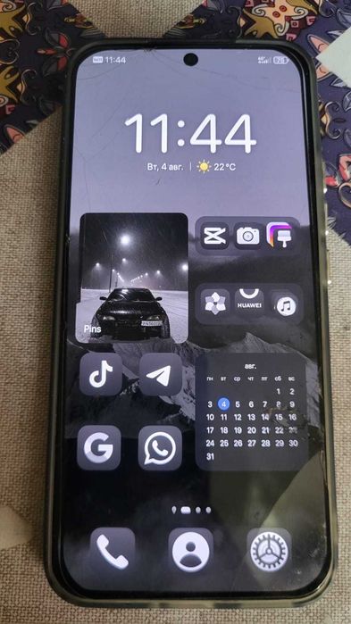 Телефон Huawei nova 13
