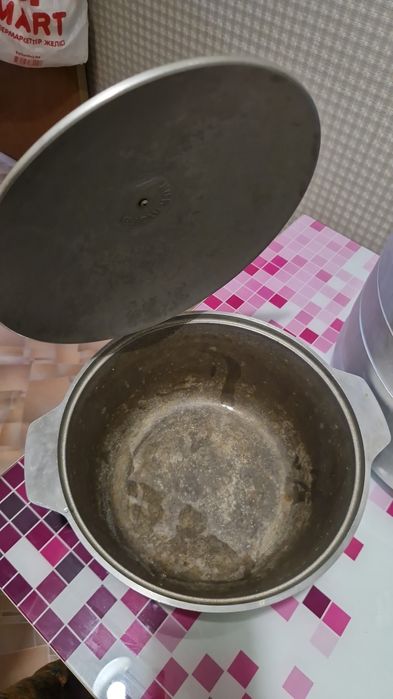 Продам чугунный казан