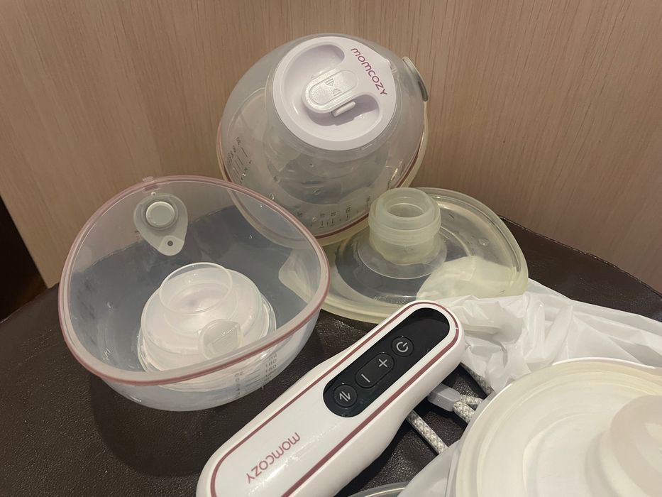 Momcozy V2 hands free помпа