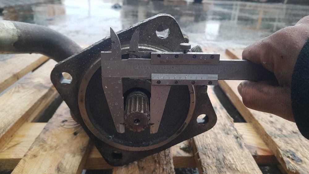 Pompa hidraulica buldoexcavator Fiat Hitachi FB100 , FB110