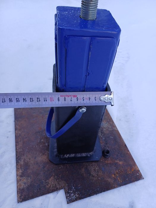 Подставка для машины !