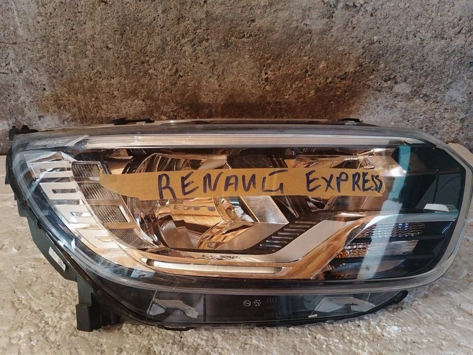 Оригинален фар за Renault express,kangoo 2021++