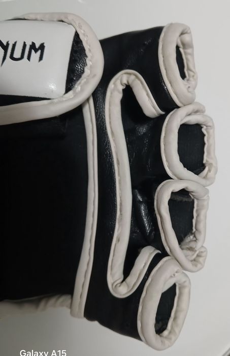 Mănuși MMA Venom Challenger Gloves Fabricaț Hong Kong