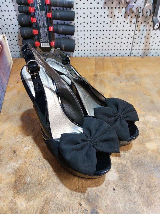 Продам женскую обувь