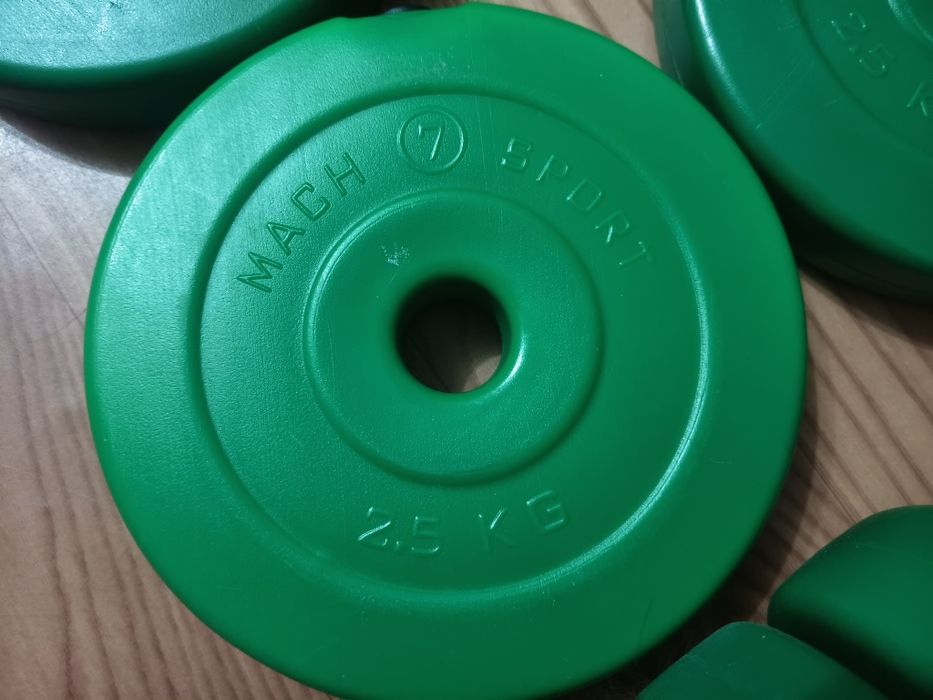 Разборные прочные гантели из противоударного пластика