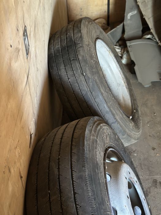 Продам шины 315/60/22,5 размером