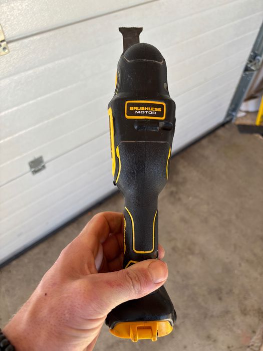 Sculă multifuncțională dewalt dcs356